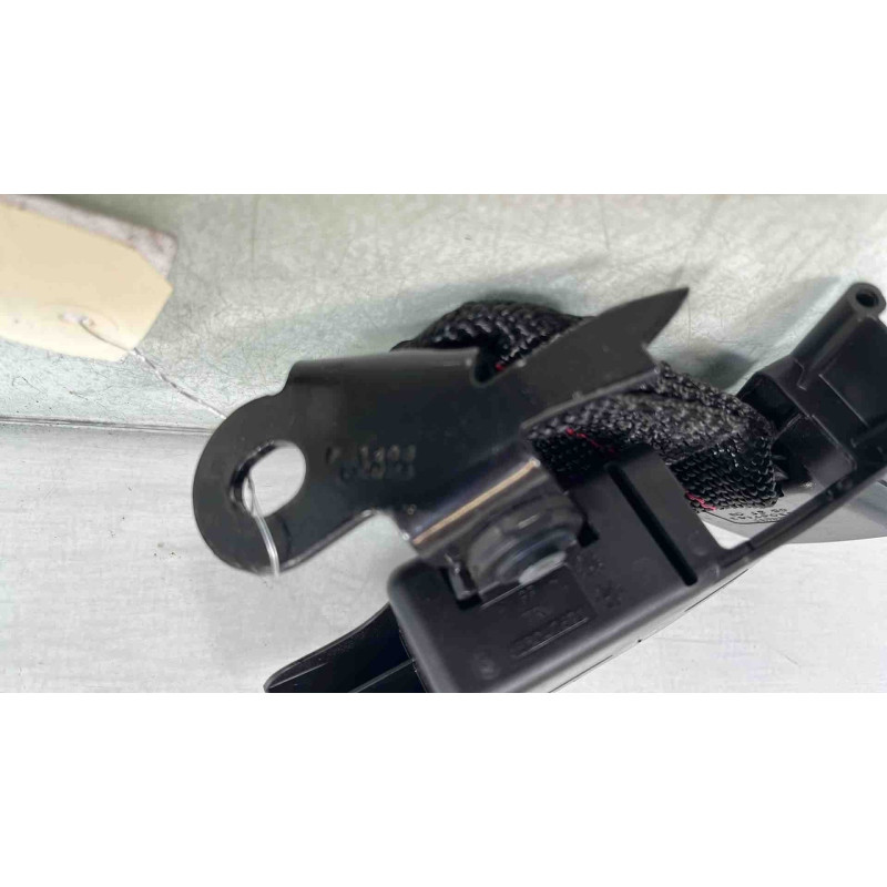 Attache ceinture arriere droit RENAULT CLIO 3 Photo n°3