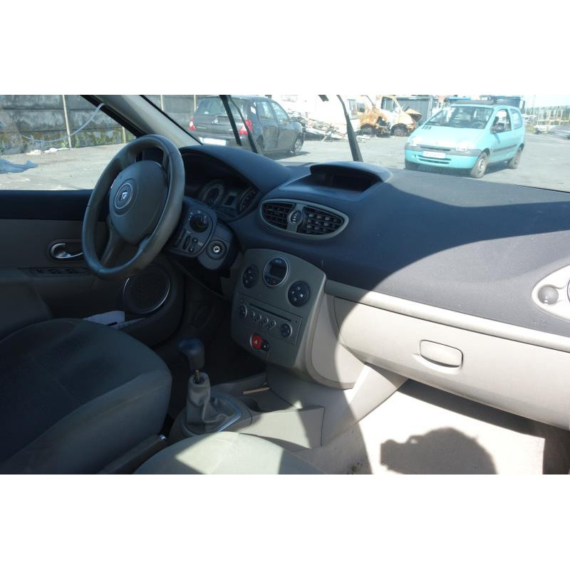 Etrier avant gauche (freinage) RENAULT CLIO 3 Photo n°8