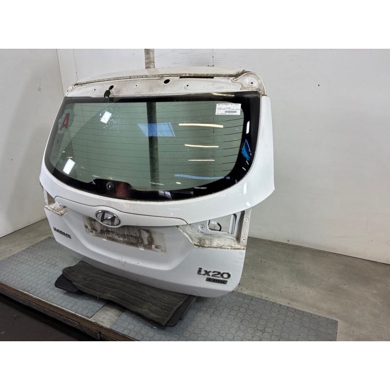 Malle/Hayon arriere HYUNDAI IX 20 Photo n°4