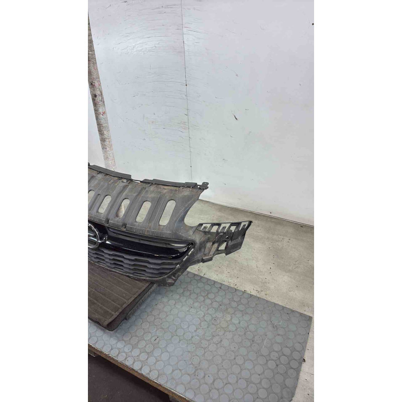 Grille de pare choc OPEL CORSA E Photo n°2
