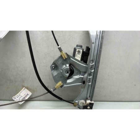 Leve vitre electrique avant gauche RENAULT CLIO 3 Photo n°1