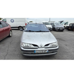 Plage arriere RENAULT MEGANE 1