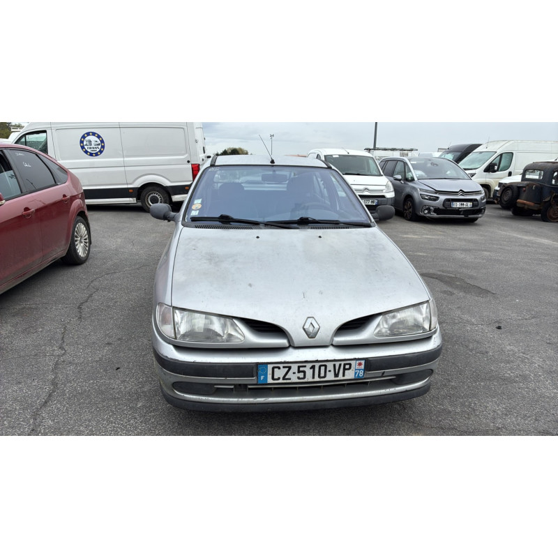 Plage arriere RENAULT MEGANE 1 Photo n°20