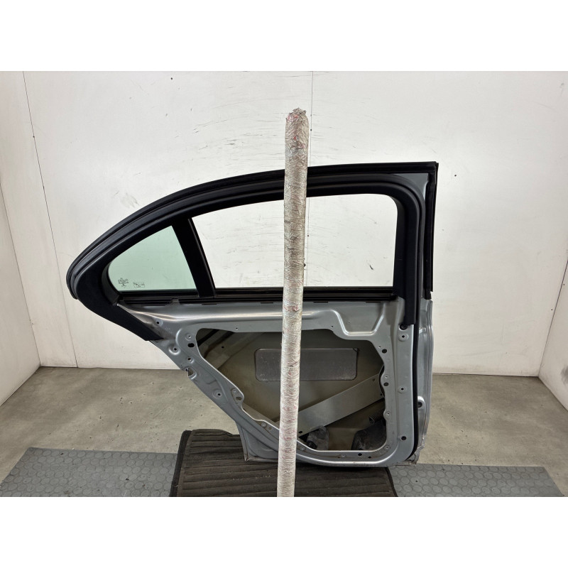 Porte arriere gauche MERCEDES CLASSE C 205 Photo n°2