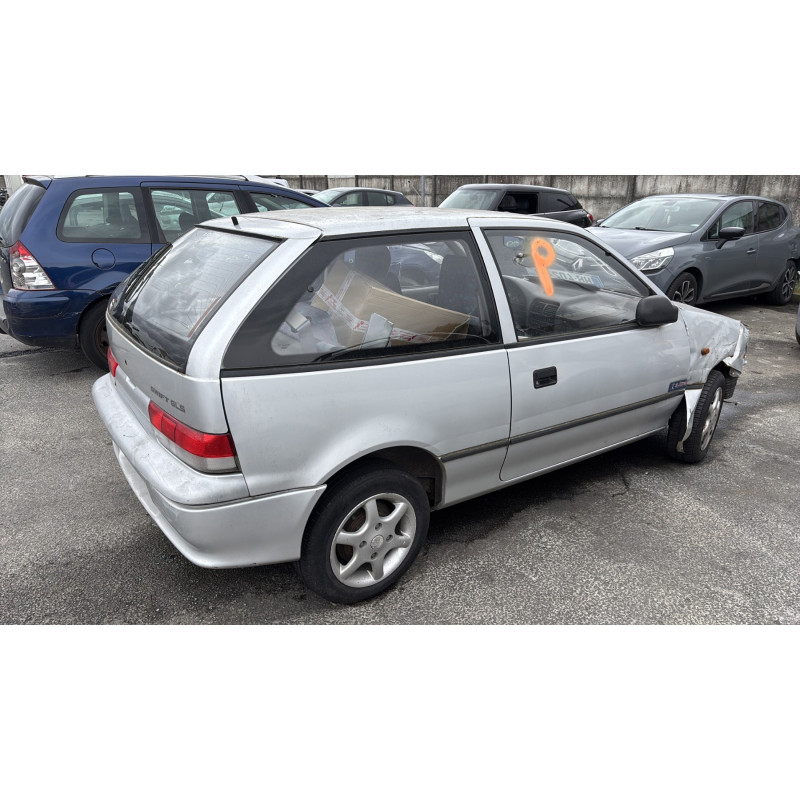 Malle/Hayon arriere SUZUKI SWIFT 2 Photo n°10