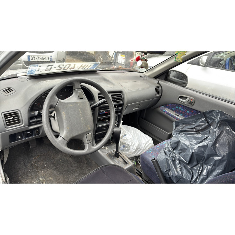 Malle/Hayon arriere SUZUKI SWIFT 2 Photo n°16