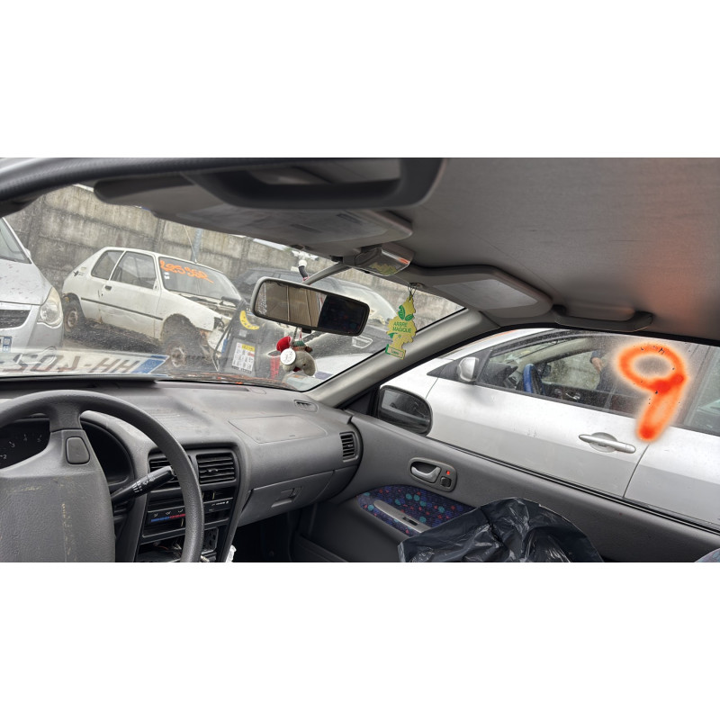 Malle/Hayon arriere SUZUKI SWIFT 2 Photo n°17