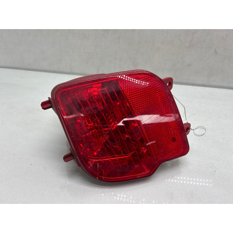 Anti brouillard arriere gauche PEUGEOT 3008 2 Photo n°4