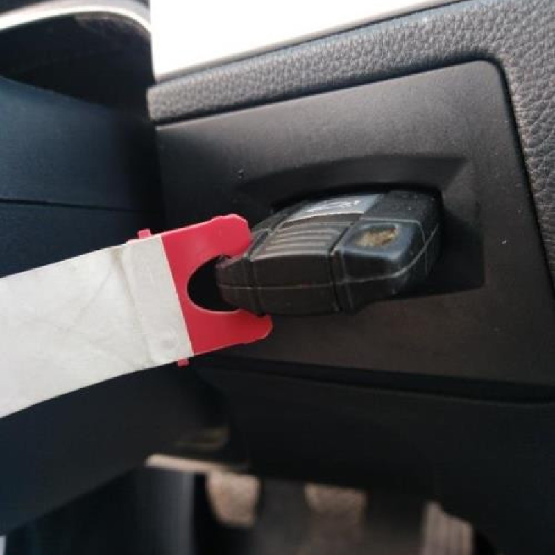 Pretensionneur de ceinture arriere droit BMW SERIE 3 E90 Photo n°13