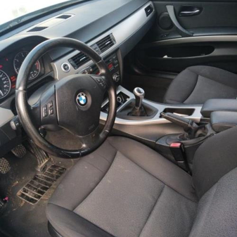 Pretensionneur de ceinture arriere gauche BMW SERIE 3 E90 Photo n°8