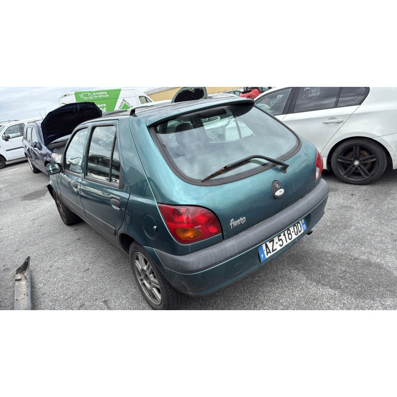 Pare choc arriere FORD FIESTA 4 Photo n°9