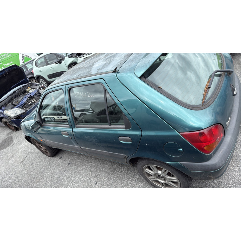 Pare choc arriere FORD FIESTA 4 Photo n°11