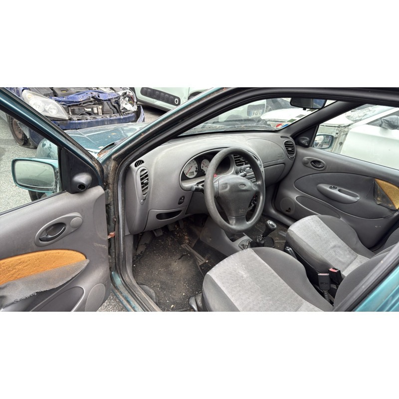 Pare choc arriere FORD FIESTA 4 Photo n°15