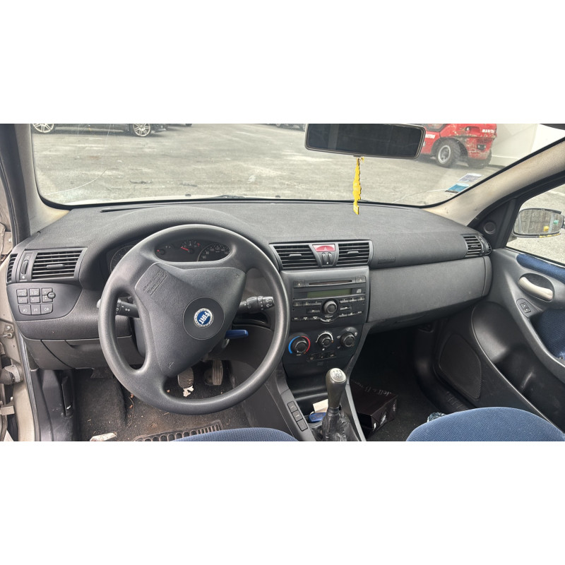Pare choc avant FIAT STILO Photo n°16