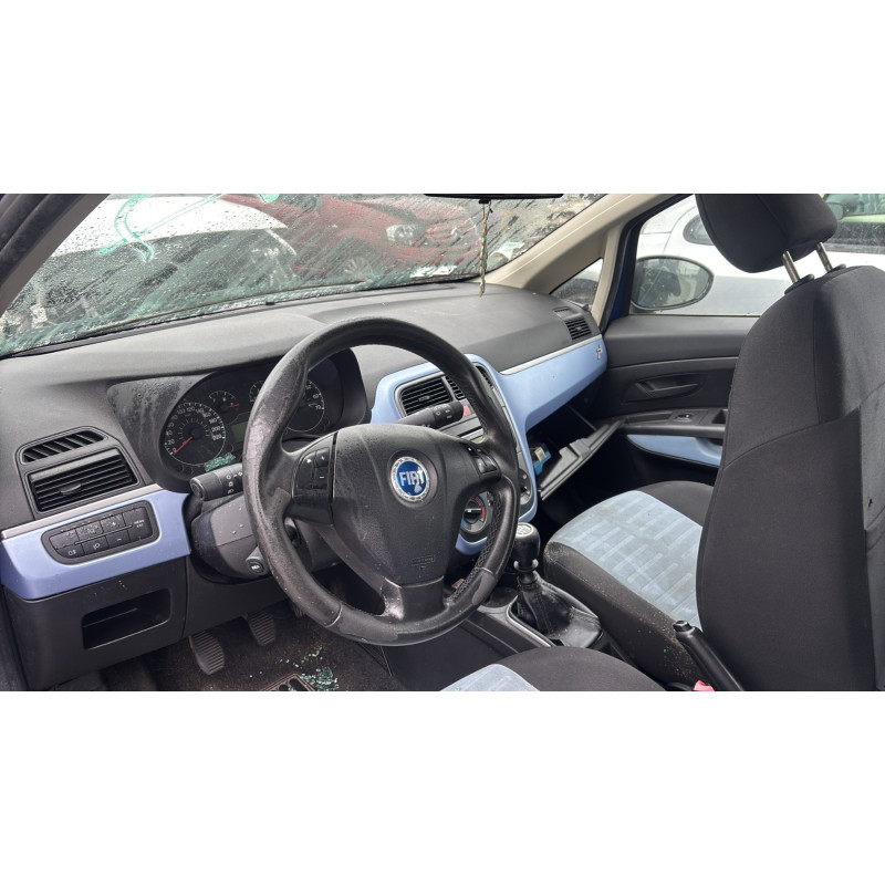 Aile avant gauche FIAT GRANDE PUNTO Photo n°18