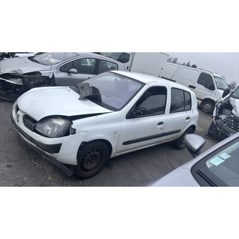 Pare choc arriere RENAULT CLIO 2 Photo n°18