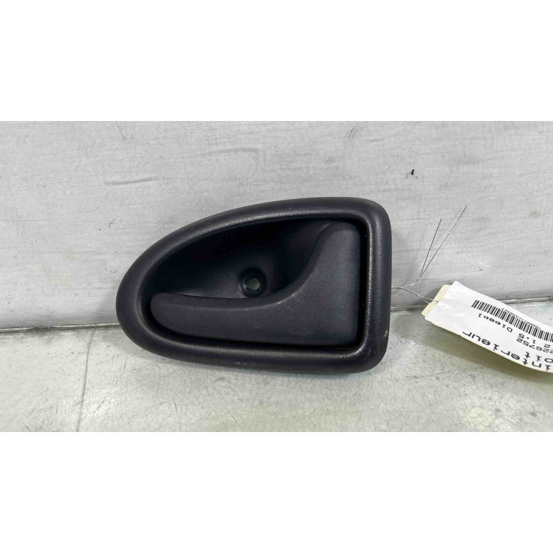 Poignee interieur avant droit RENAULT CLIO 2 Photo n°1
