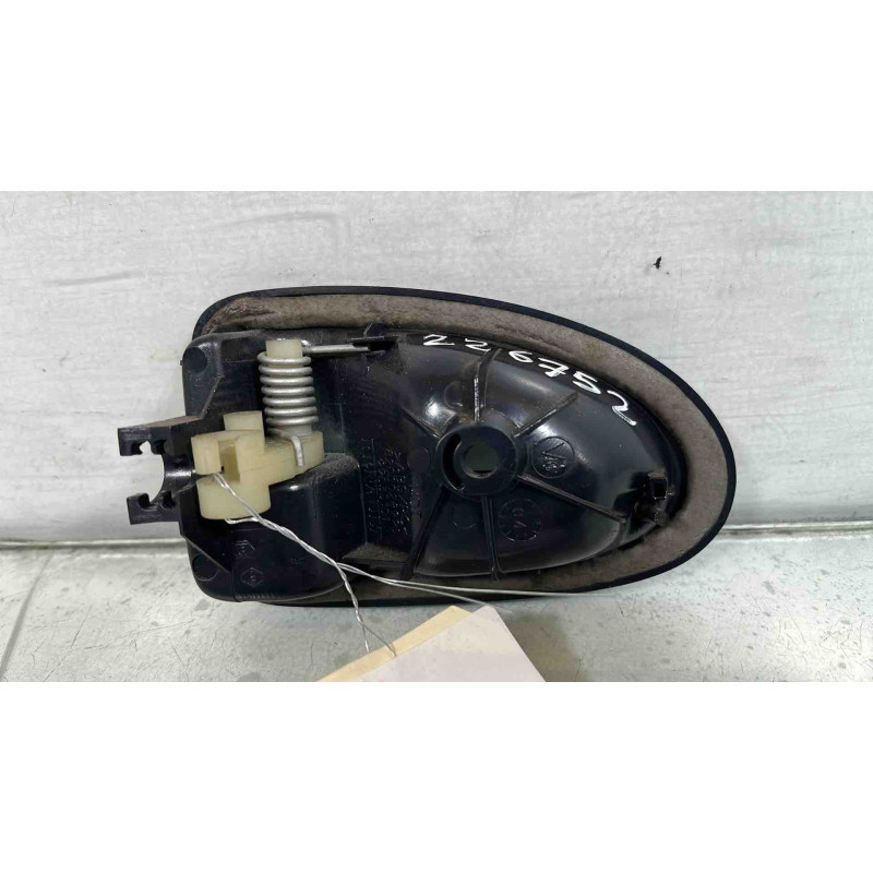 Poignee interieur avant droit RENAULT CLIO 2 Photo n°3