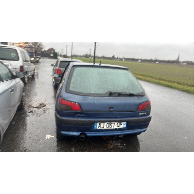 Porte avant droit PEUGEOT 306 Photo n°13