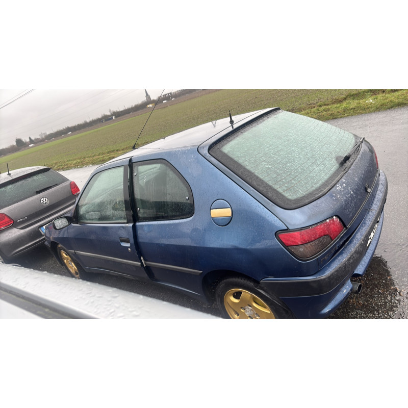 Porte avant droit PEUGEOT 306 Photo n°15
