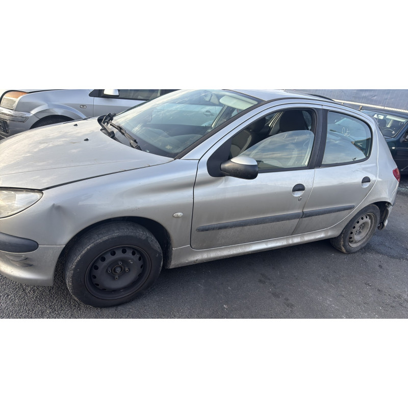 Pare choc avant PEUGEOT 206 Photo n°18