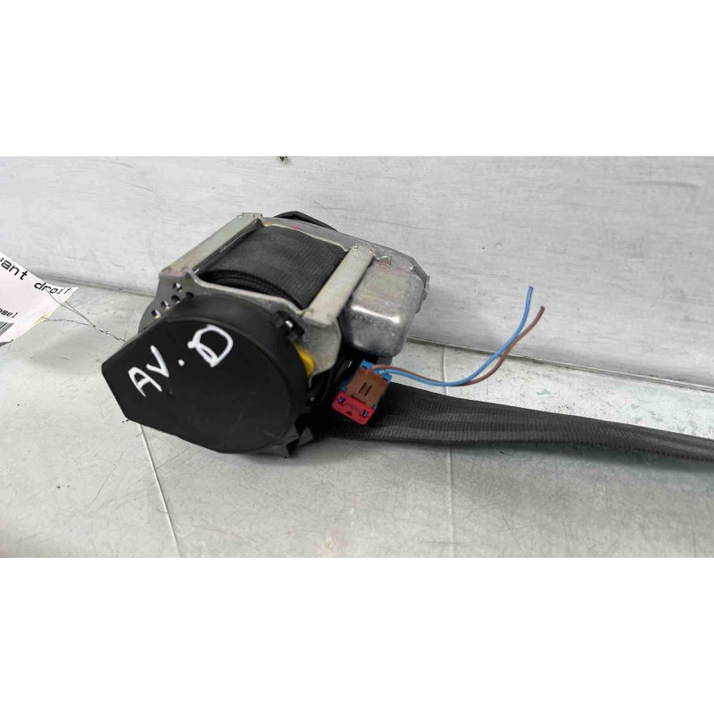 Pretensionneur de ceinture avant droit RENAULT CLIO 4 Photo n°4