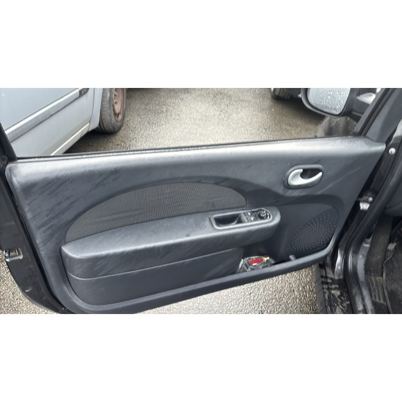 Pare choc avant RENAULT TWINGO 2 Photo n°16