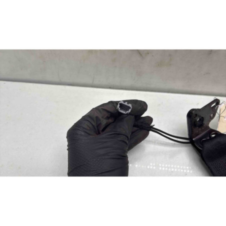 Attache ceinture arriere gauche RENAULT CLIO 4