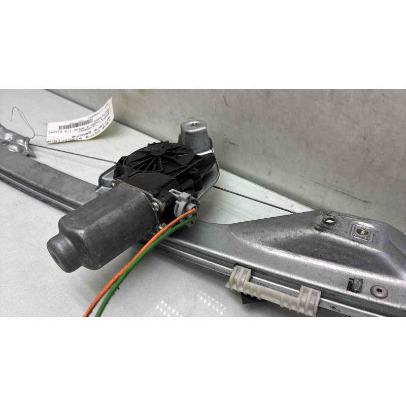 Leve vitre electrique arriere gauche RENAULT CLIO 3 Photo n°5
