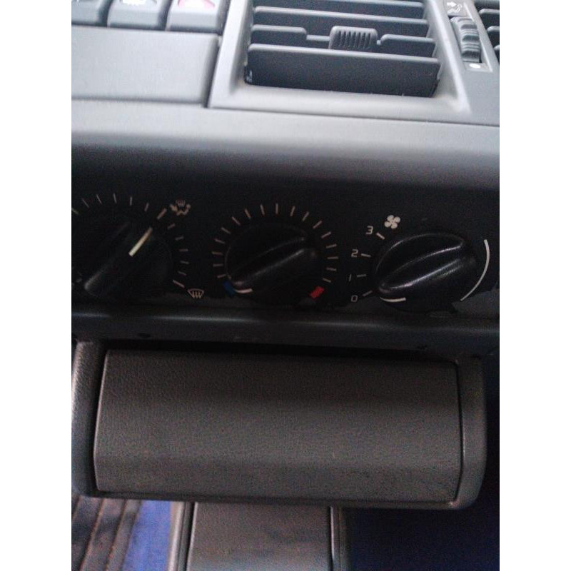 Malle/Hayon arriere RENAULT CLIO 1 Photo n°9