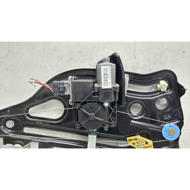 Leve vitre electrique arriere gauche RENAULT MEGANE 3 Photo n°3