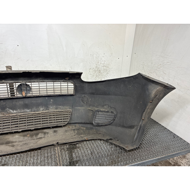 Pare choc avant FIAT GRANDE PUNTO Photo n°1