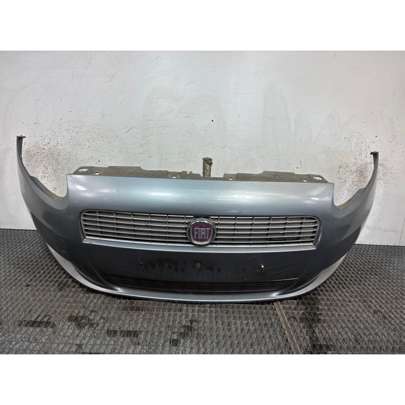 Pare choc avant FIAT GRANDE PUNTO Photo n°4
