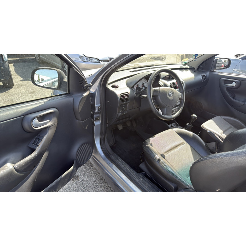 Capot OPEL CORSA C Photo n°14