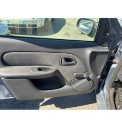 Poignee interieur arriere gauche RENAULT CLIO 2 CAMPUS