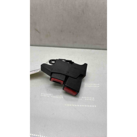 Attache ceinture arriere droit RENAULT CLIO 3 Photo n°1