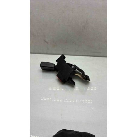 Attache ceinture arriere gauche RENAULT CLIO 3 Photo n°1