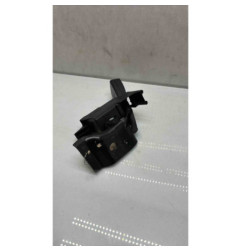 Attache ceinture arriere gauche RENAULT CLIO 3
