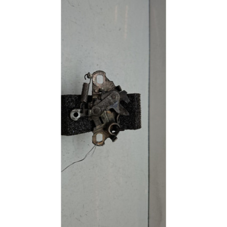 Fermeture de capot PEUGEOT 208 1