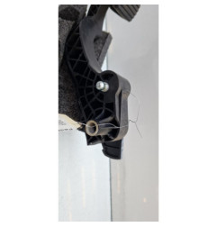 Pedale d'embrayage PEUGEOT 208 1