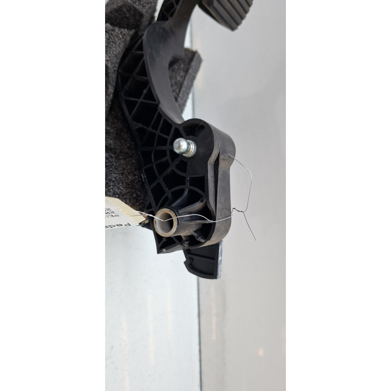 Pedale d'embrayage PEUGEOT 208 1 Photo n°5
