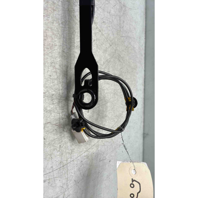 Attache ceinture avant gauche PEUGEOT 407 Photo n°4