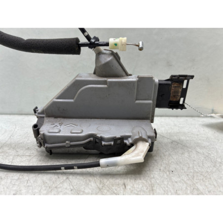 Serrure arriere droit PEUGEOT 3008 1