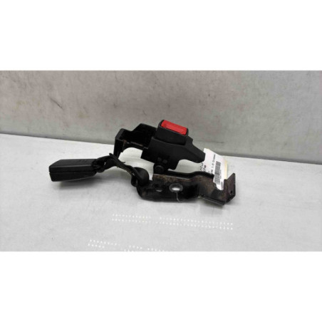 Attache ceinture arriere gauche RENAULT CLIO 3 Photo n°1