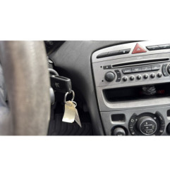 Feu arriere stop central PEUGEOT 308 1