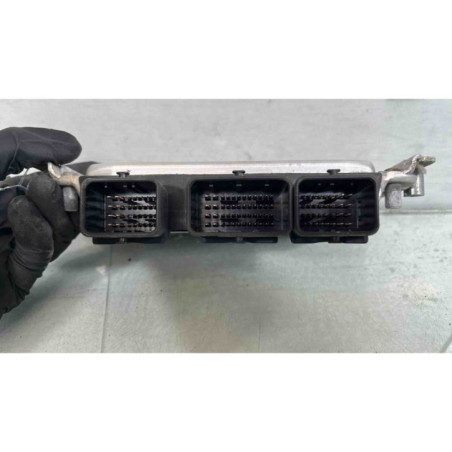 Calculateur moteur PEUGEOT 206