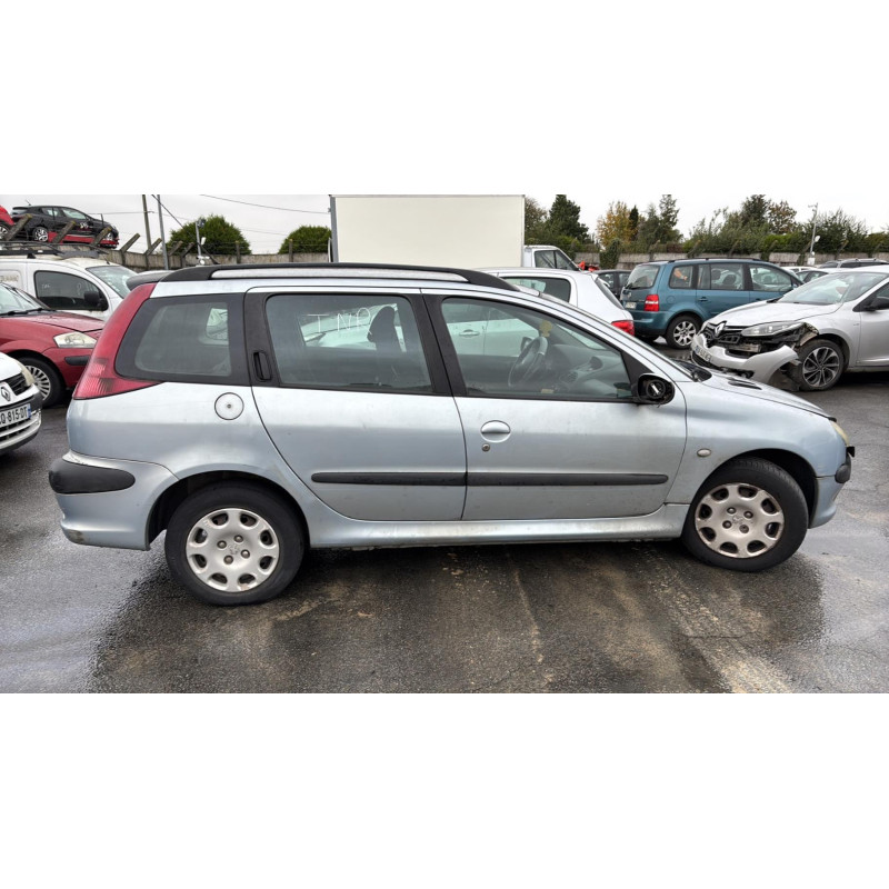 Verin de coffre PEUGEOT 206 Photo n°9