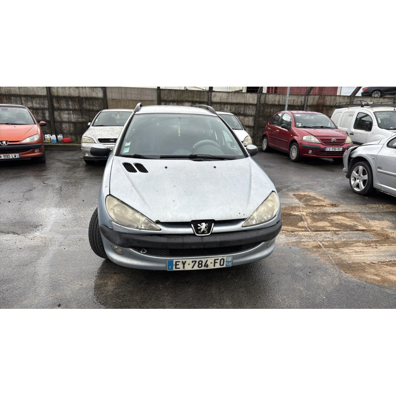 Verin de coffre PEUGEOT 206 Photo n°18