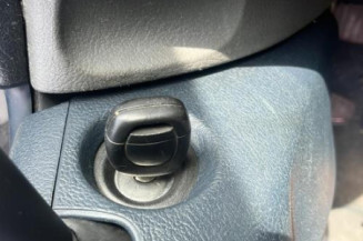 Serrure avant droit RENAULT CLIO 2