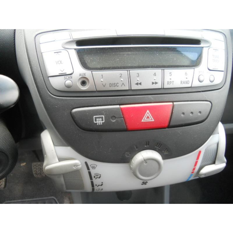 Commodo d'essuie glaces TOYOTA AYGO 1 Photo n°9